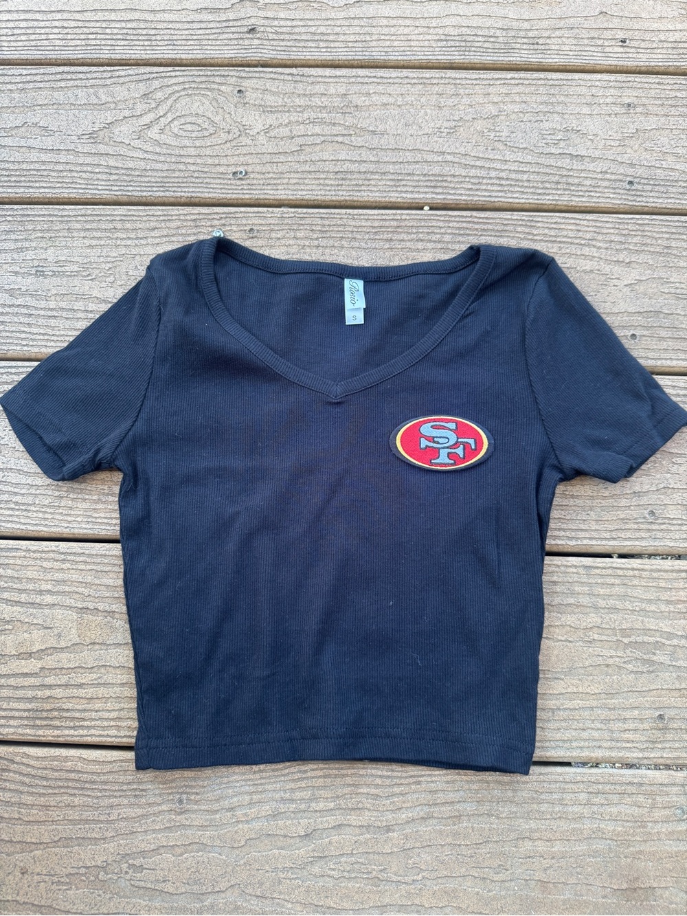 49ers Black V-Neck Crop Top with Red Logo small